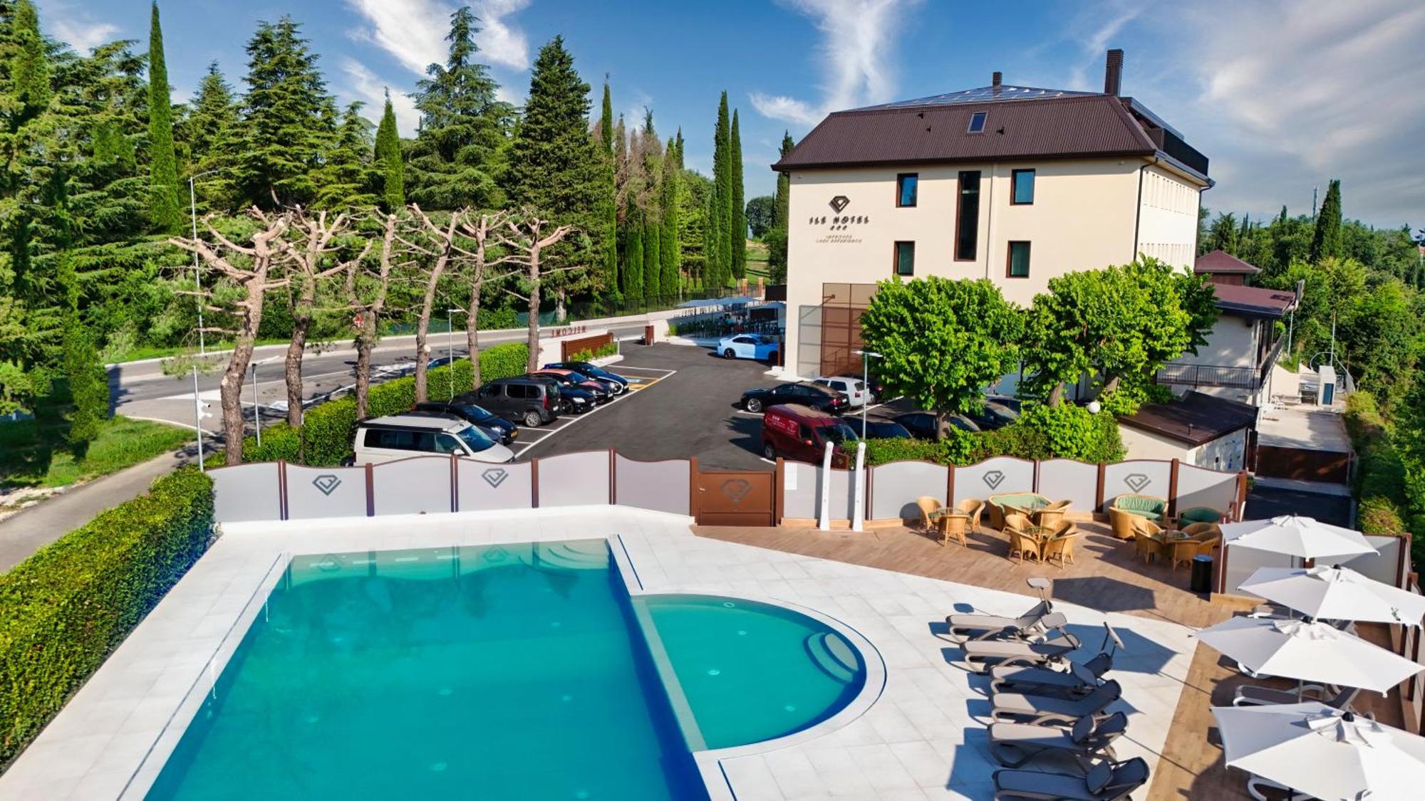Ile Hotel Пескьера-дель-Гарда Экстерьер фото