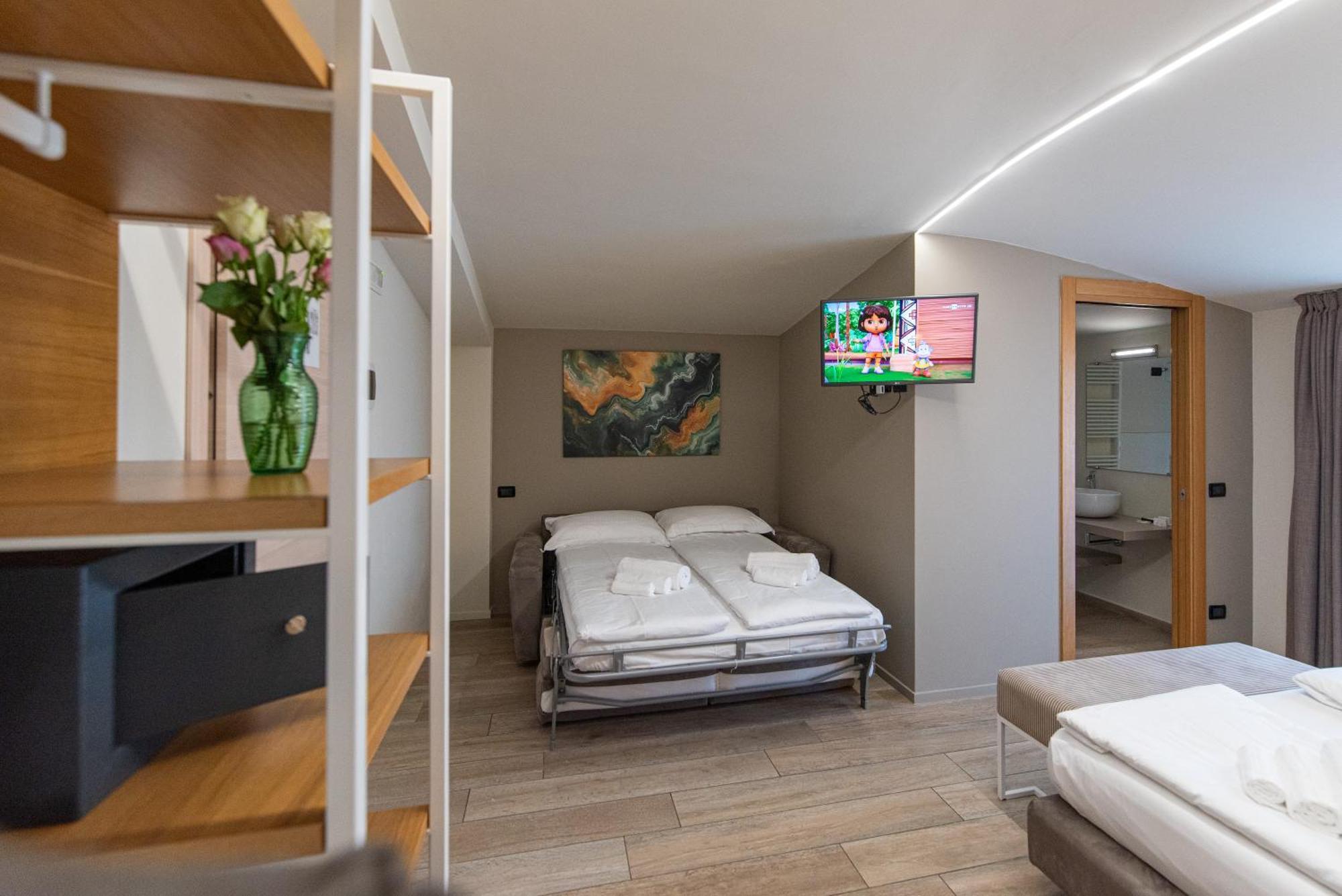 Ile Hotel Пескьера-дель-Гарда Экстерьер фото