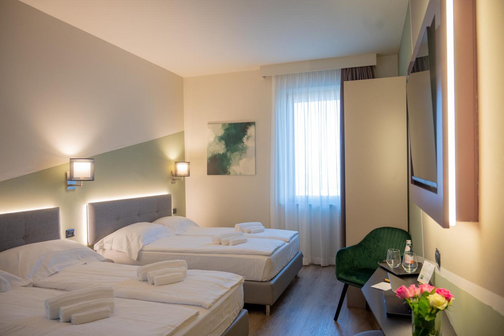 Ile Hotel Пескьера-дель-Гарда Экстерьер фото
