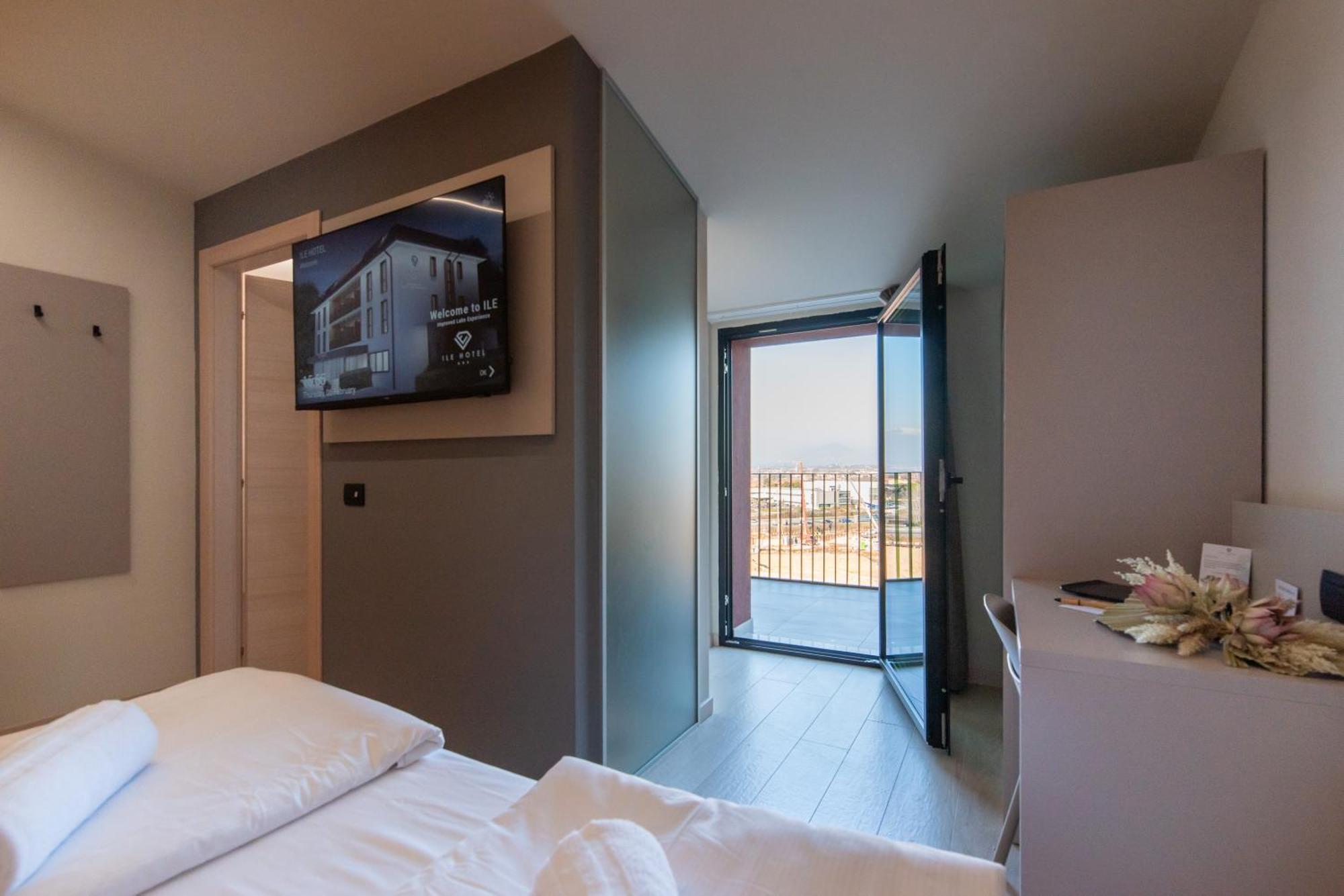 Ile Hotel Пескьера-дель-Гарда Экстерьер фото