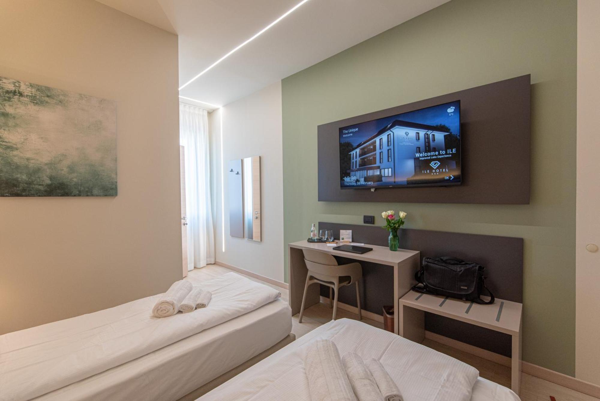 Ile Hotel Пескьера-дель-Гарда Экстерьер фото