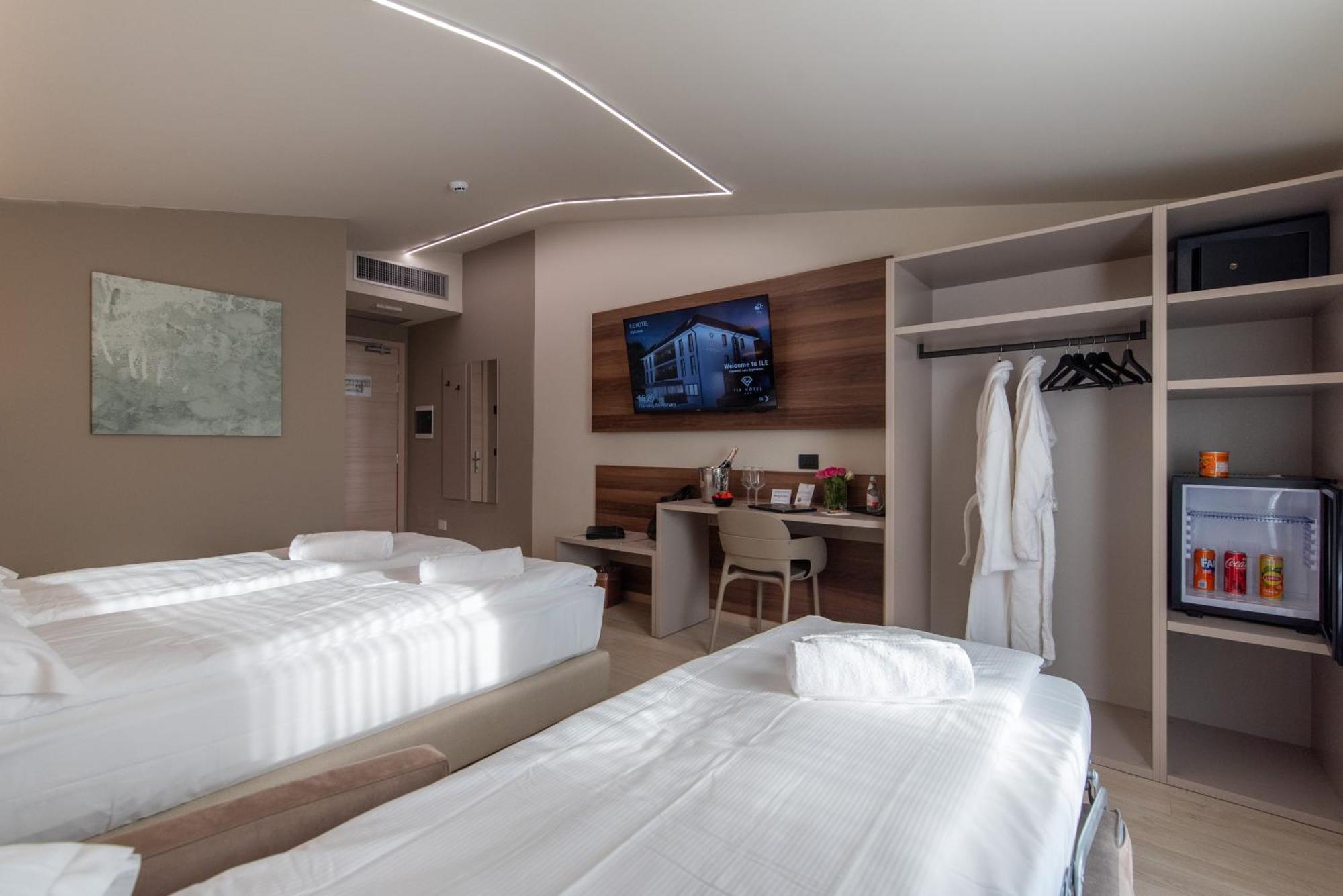 Ile Hotel Пескьера-дель-Гарда Экстерьер фото