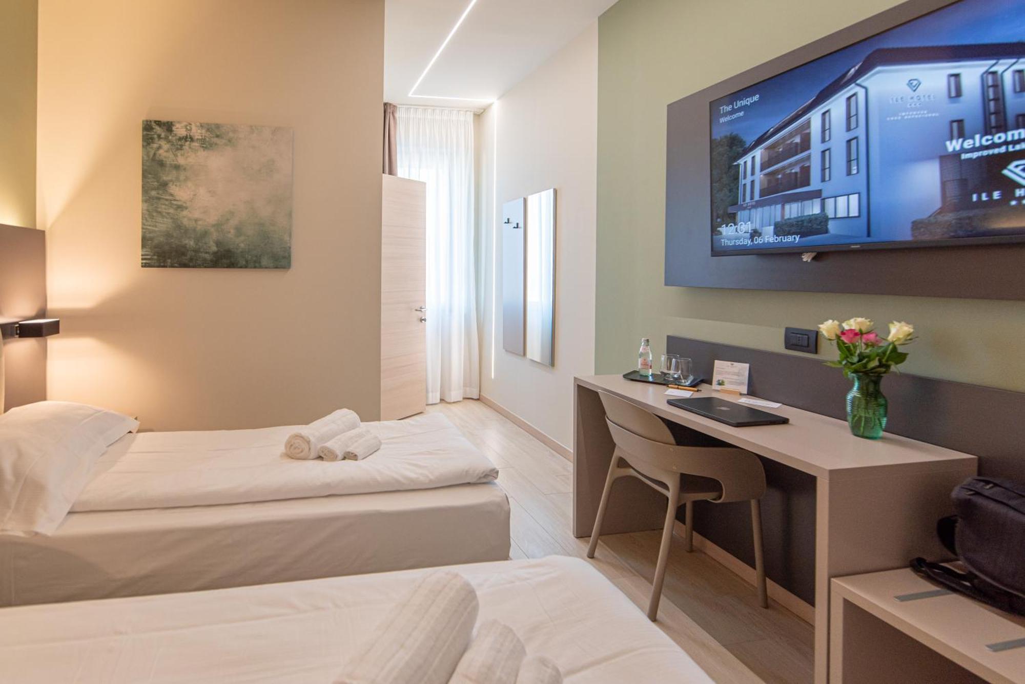 Ile Hotel Пескьера-дель-Гарда Экстерьер фото