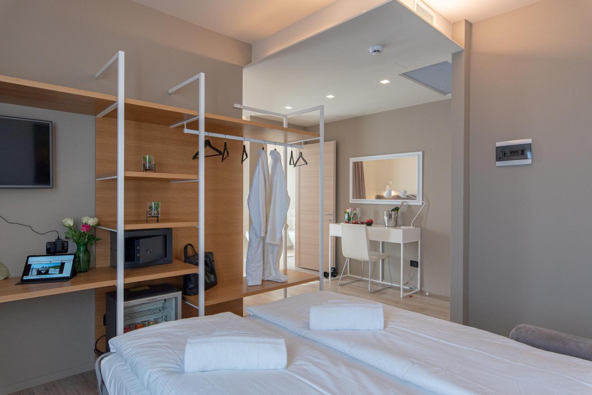 Ile Hotel Пескьера-дель-Гарда Экстерьер фото