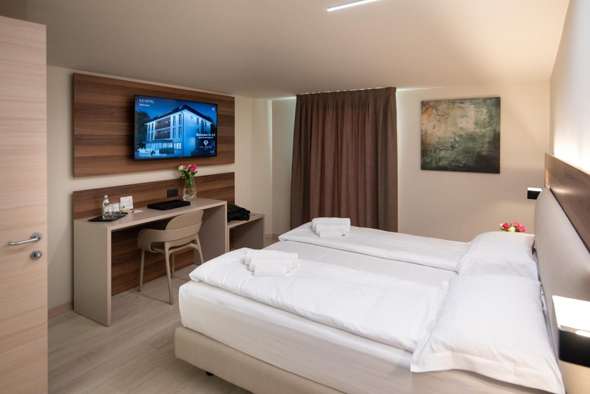 Ile Hotel Пескьера-дель-Гарда Экстерьер фото