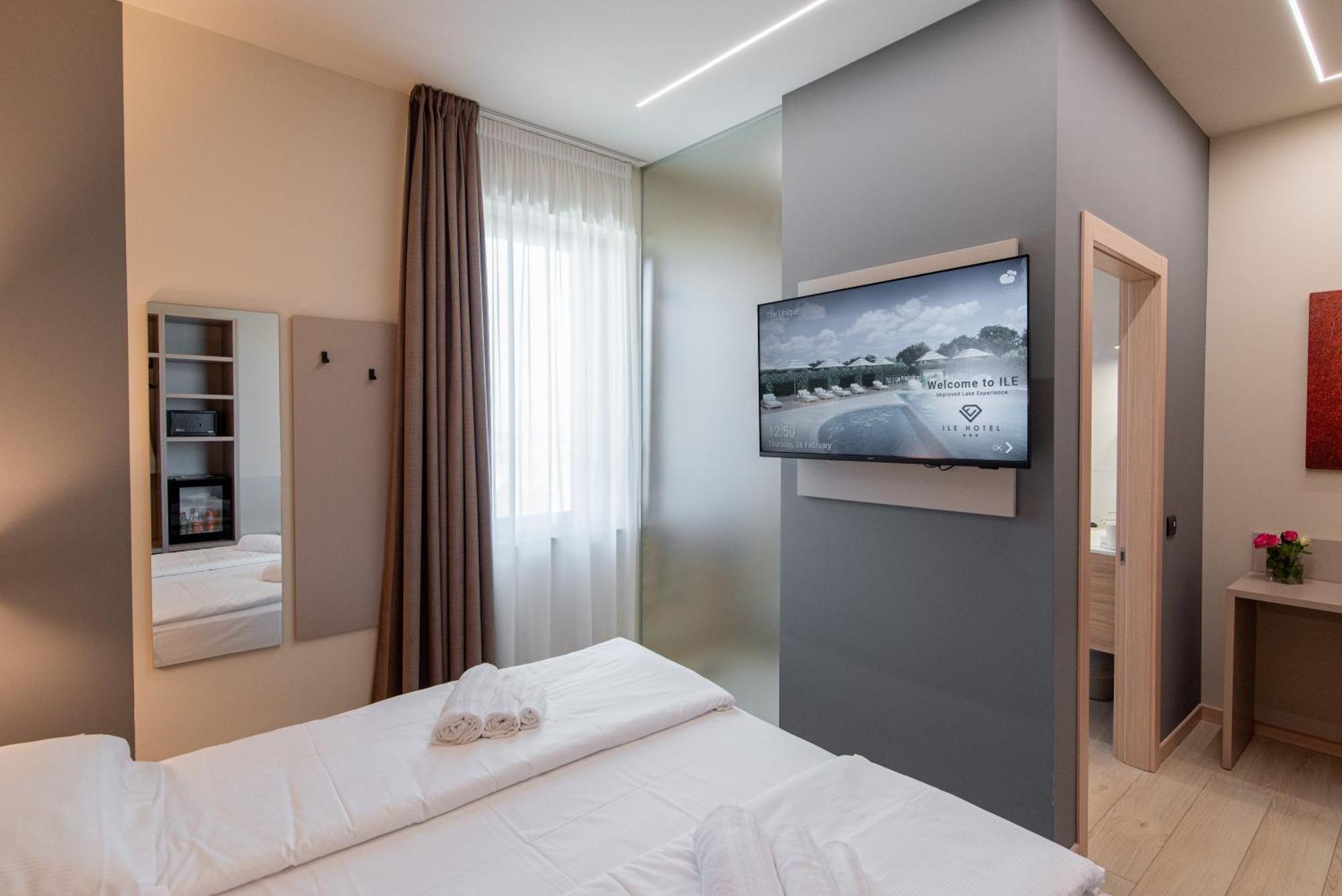Ile Hotel Пескьера-дель-Гарда Экстерьер фото